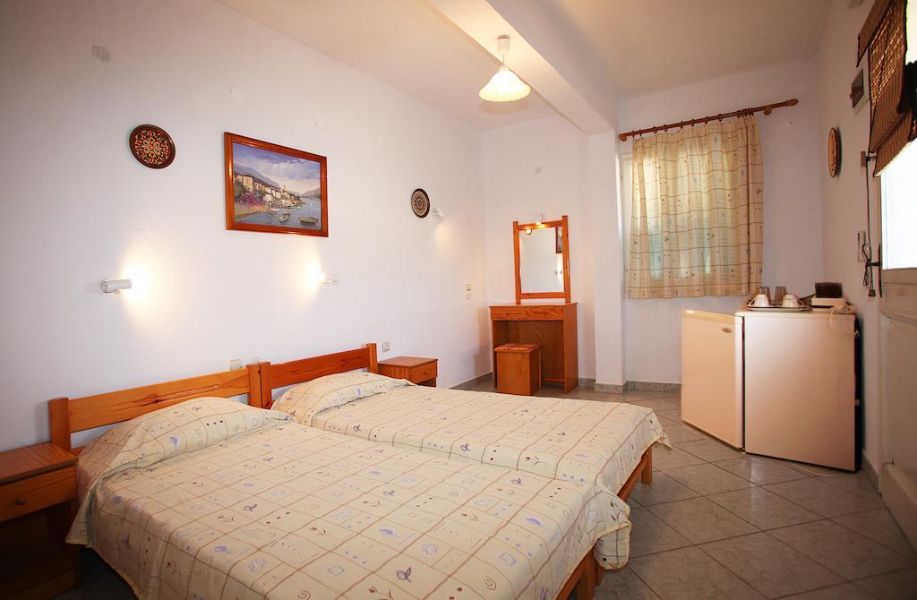 Alexandros Rooms & Studios Скопелос Стая снимка