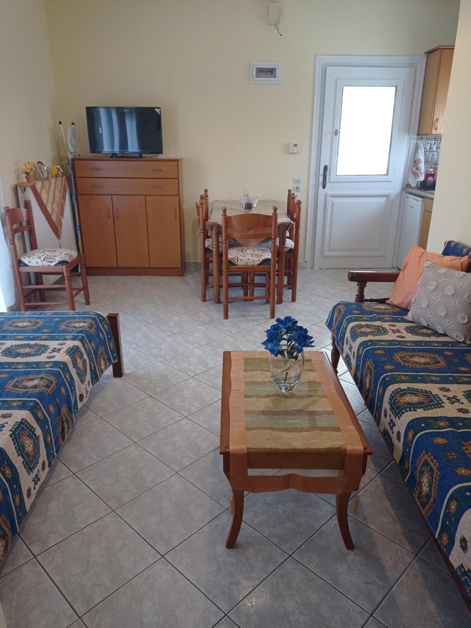 Alexandros Rooms & Studios Скопелос Екстериор снимка